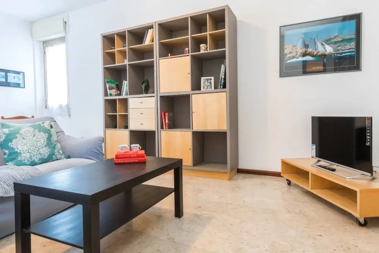 ALTIDO Como Borgo Vico apartment w/ terrace