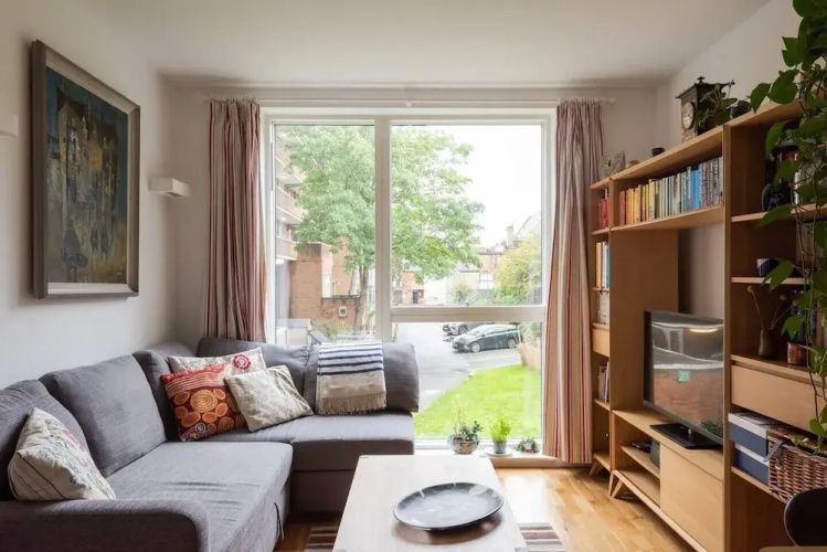 Cozy 1BR Flat in Kentish Town, Fits 2