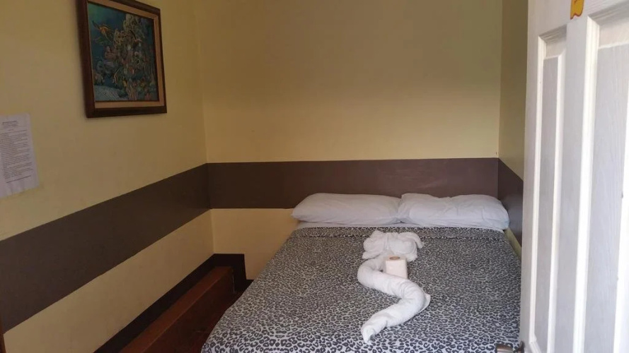 Residencia Katrina Bed and Breakfast