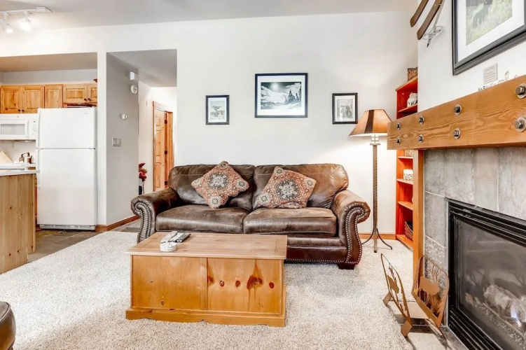 Seasons 1836 - 1 Br Condo