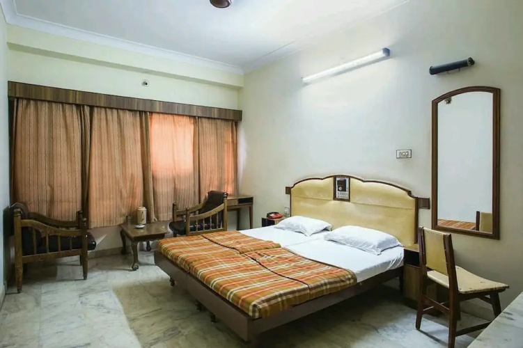 Vinayak Hotel