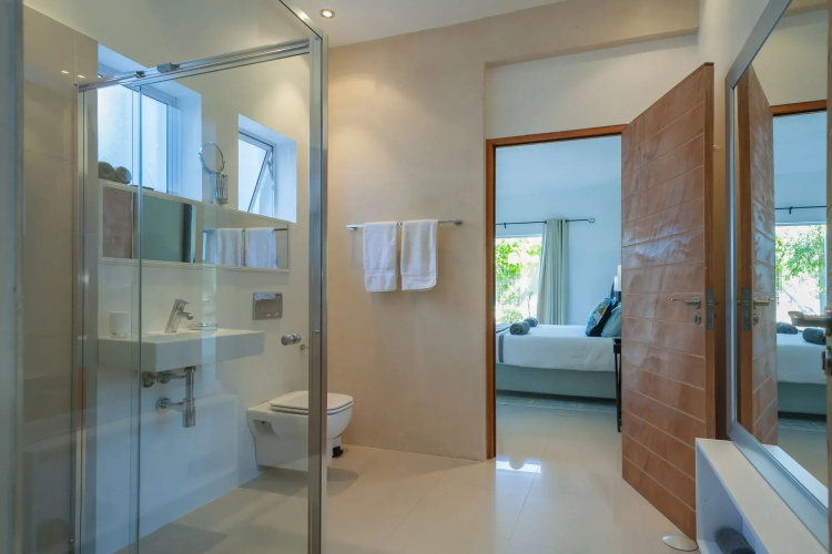 Greenways Beach House