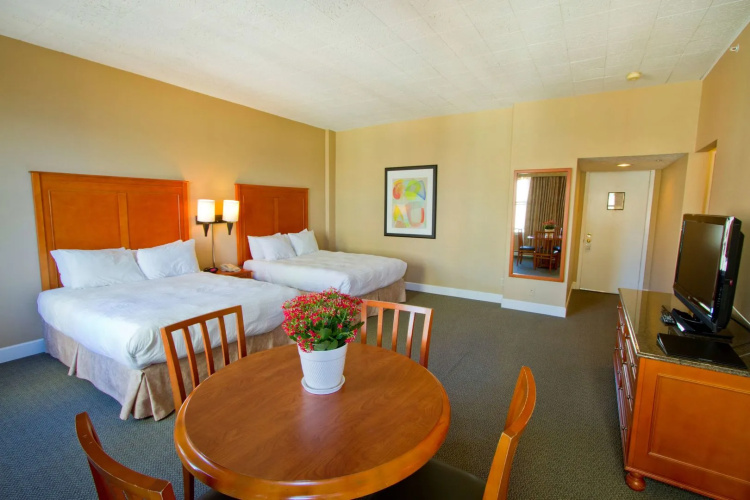 Sylvia Hotel