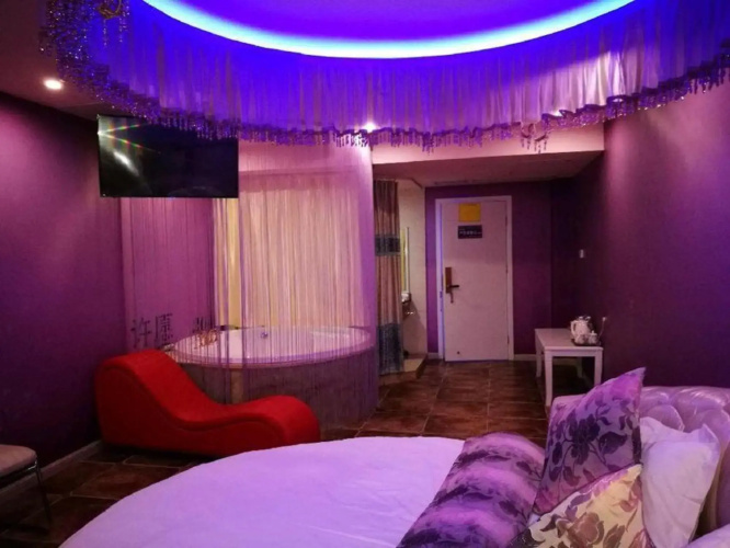 Chaohui Theme Hotel