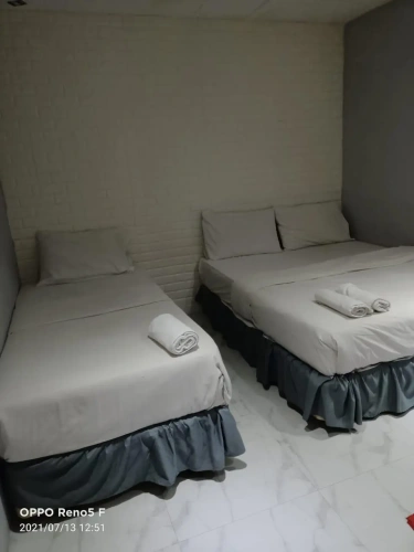 Quadruple Family Suite