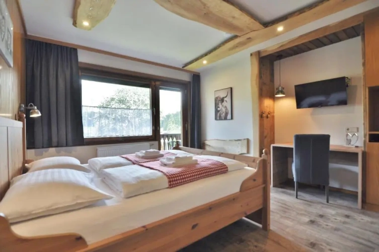 2 Bedrooms Apartment