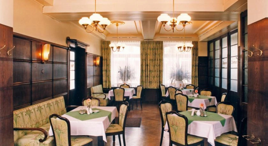 Hotel Merkur Garni