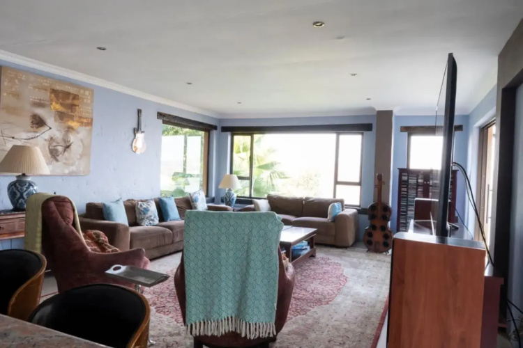 Vintage serene villa