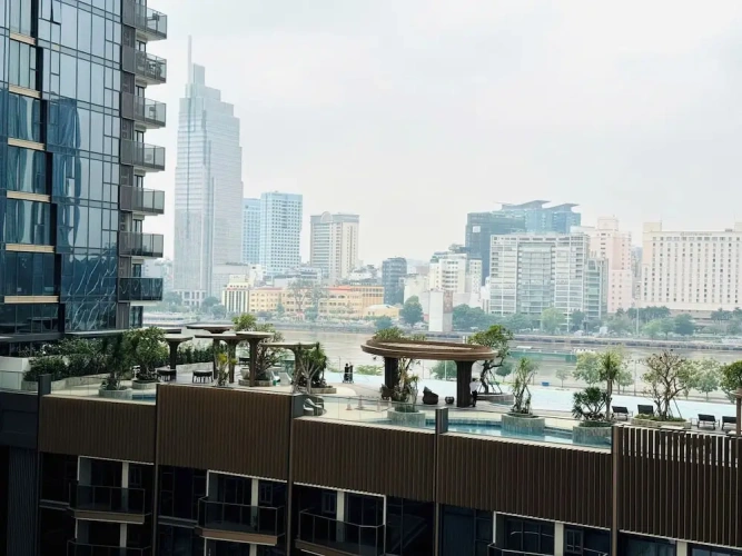 1 Bedroom Presidential Club Suite with balcony and with city view
