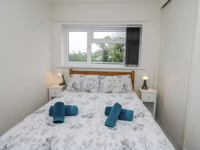 28 Coedrath Park