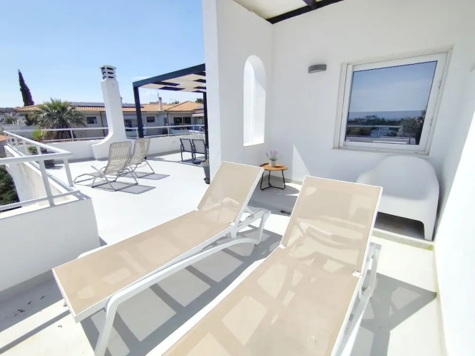 1 Bedroom Apartment with balcony and with city view