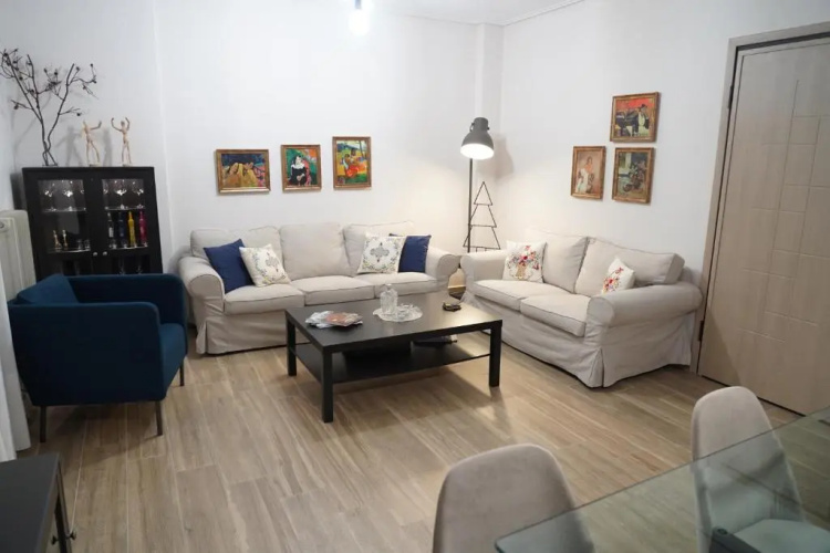 Larissa Downtown Apartment With Parking