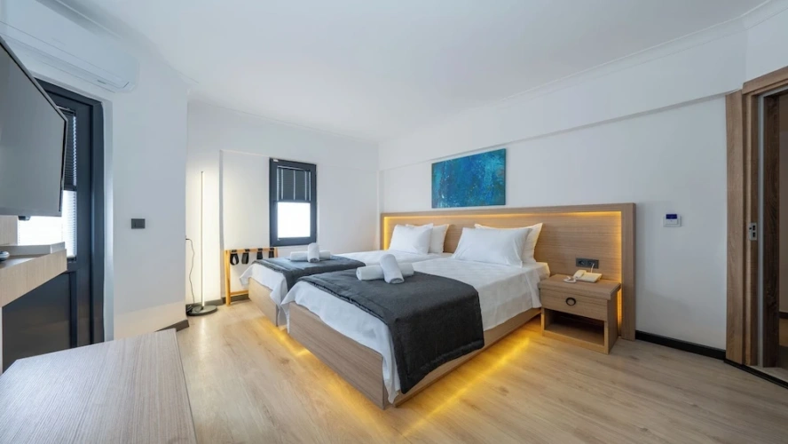 Standard Double room with city view