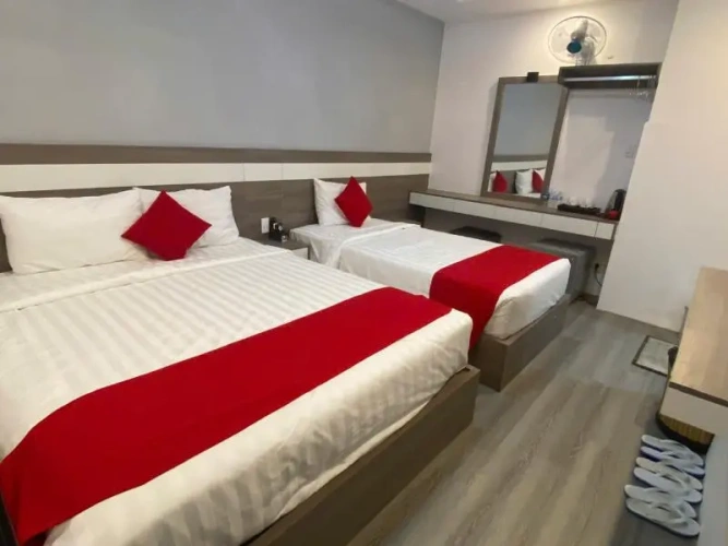Deluxe Triple room with balcony