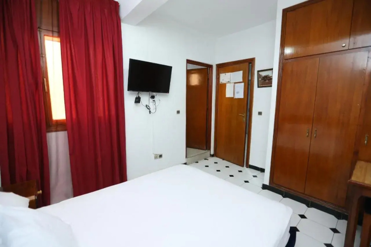 Raiss Hotel