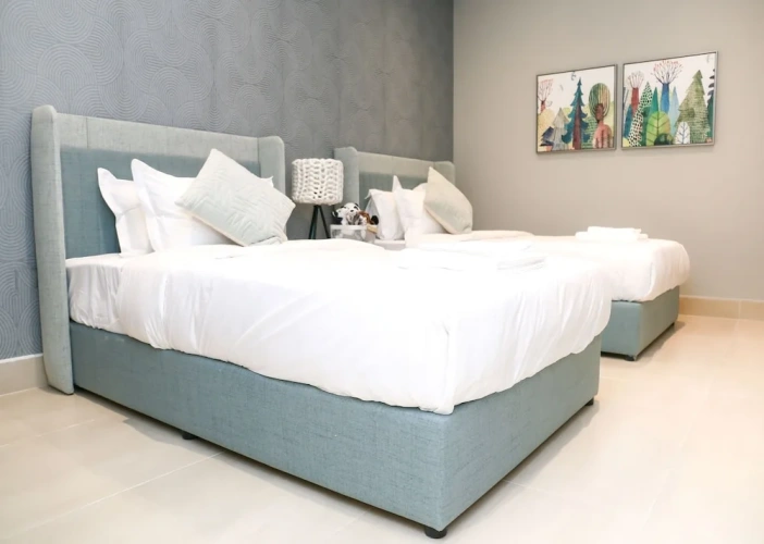 3 Bedrooms Apartment