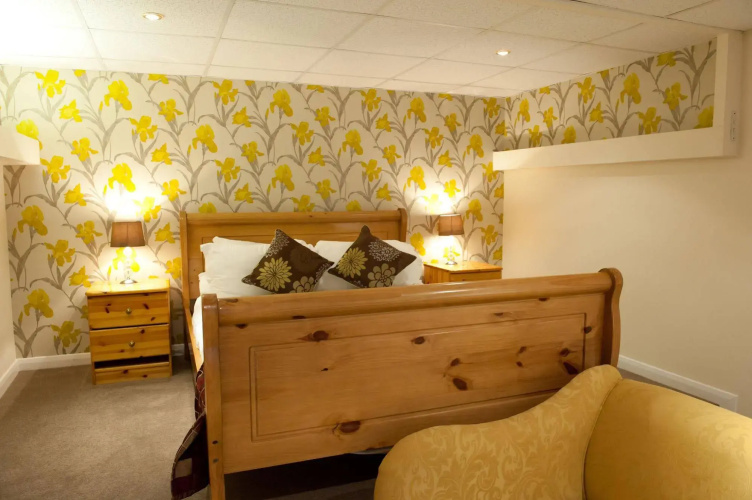 King Charles Hotel