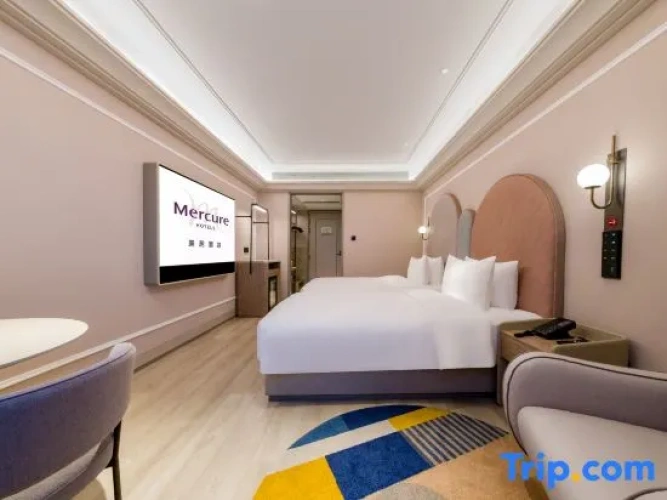 Executive Twin room with city view