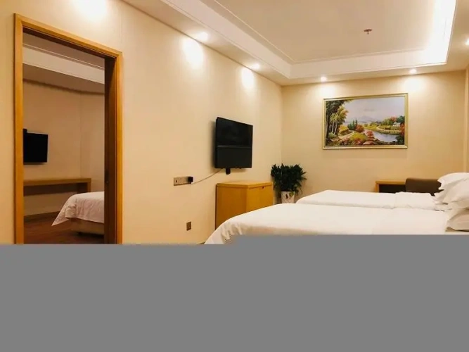 Quadruple Family Suite