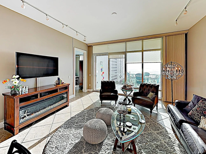 24 Edwards - 2 Br Condo
