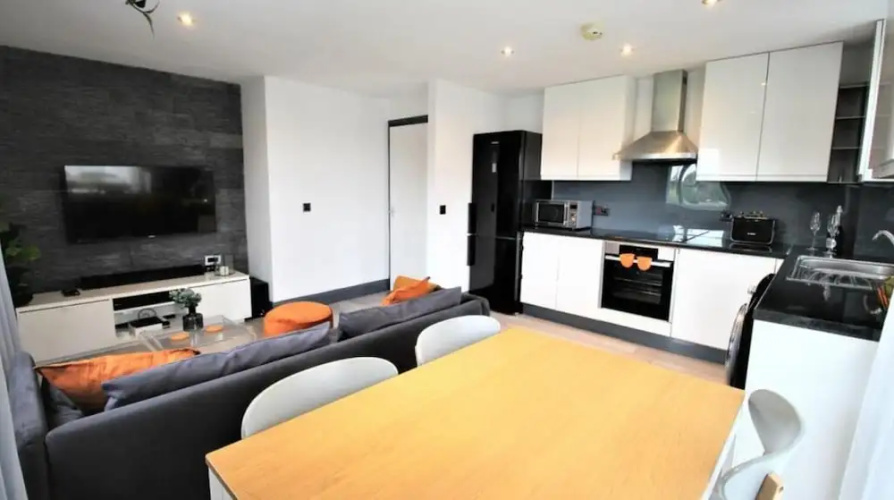 Rugby - Apartment - Sleeps 4 - Parking
