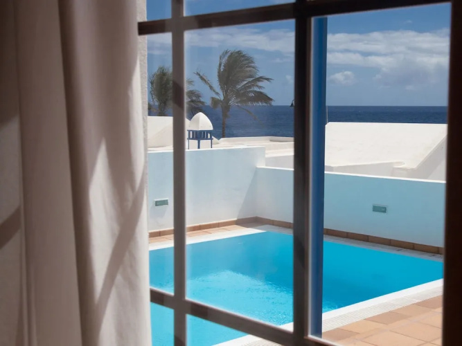 Nice and Cozy Holiday Home With Private Pool and Amazing sea View