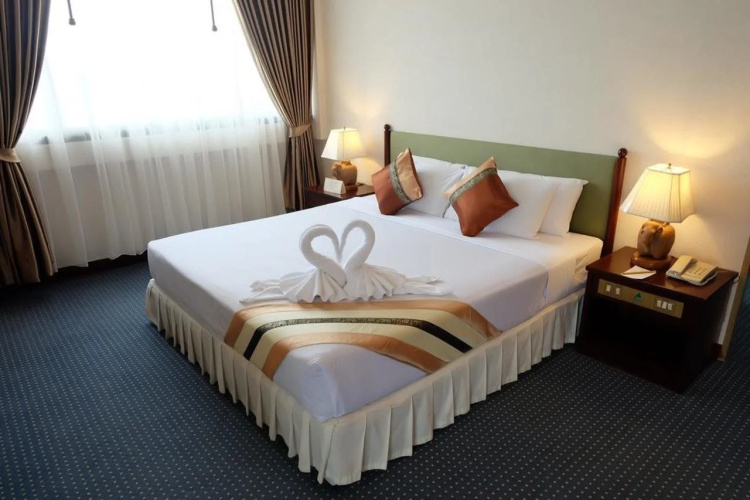 Tarin Hotel