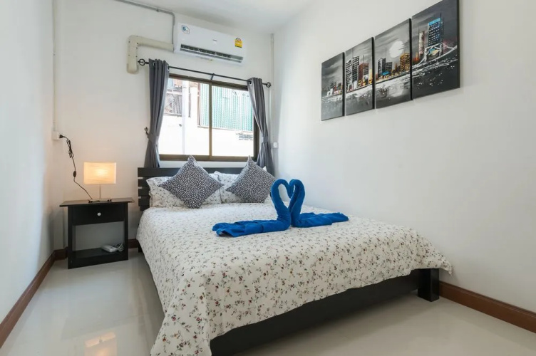 Cozy TownHouse HuaLampong