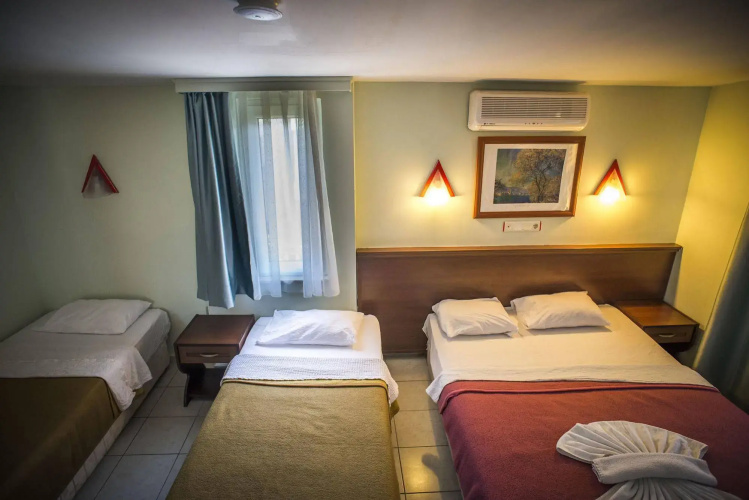 La Luna Pension