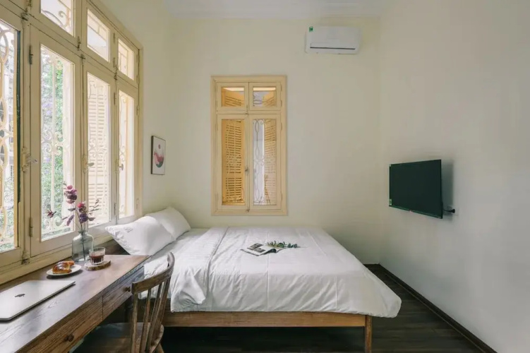 UNIQUE Creative Apartment w ROOFTOP Garden