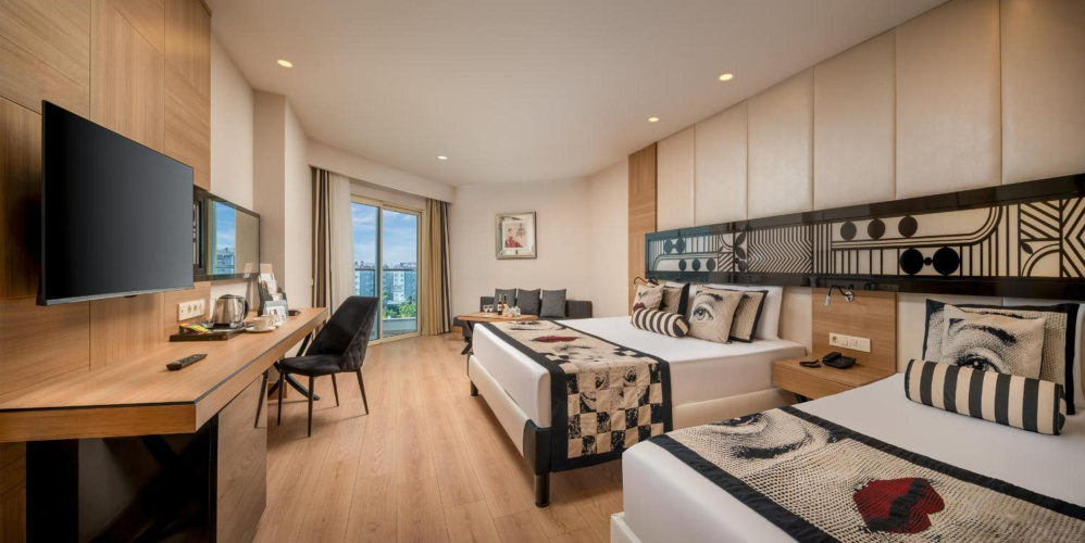 Delphin Imperial