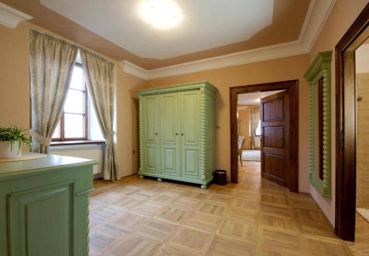 Deluxe Suite
