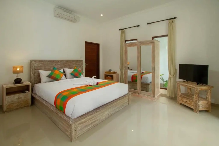 2 Bedrooms Villa