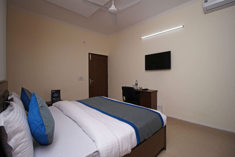 OYO 9273 Surya Palace
