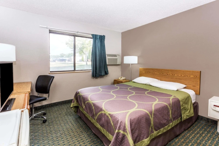 Super 8 St. Charles