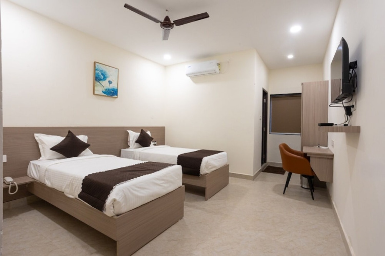 Hotel V Grand