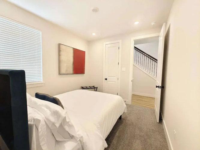 Northside Retreat Chic 3 Bdr, Pet Friendly!