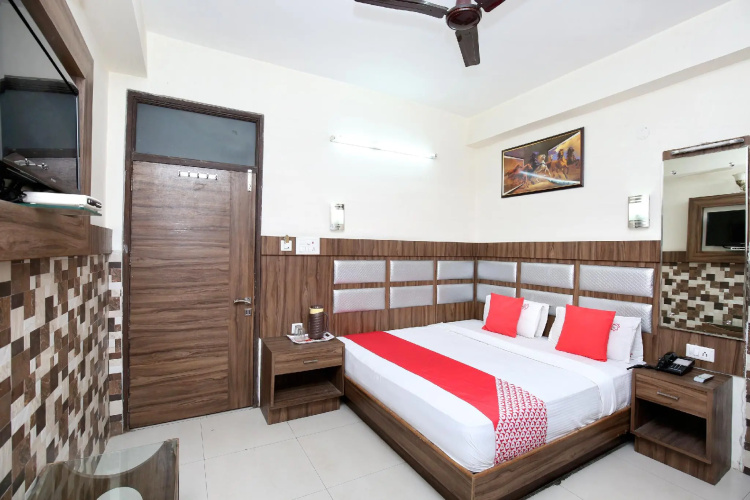 Hotel Ishita Residency