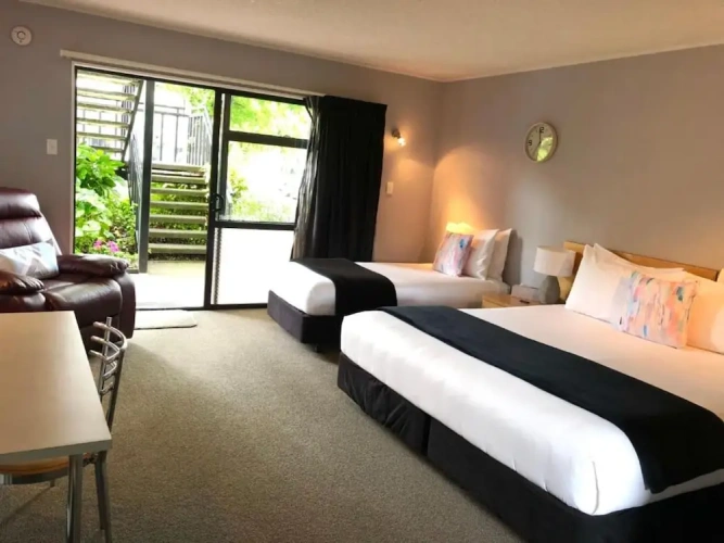1 Bedroom Triple Family Studio