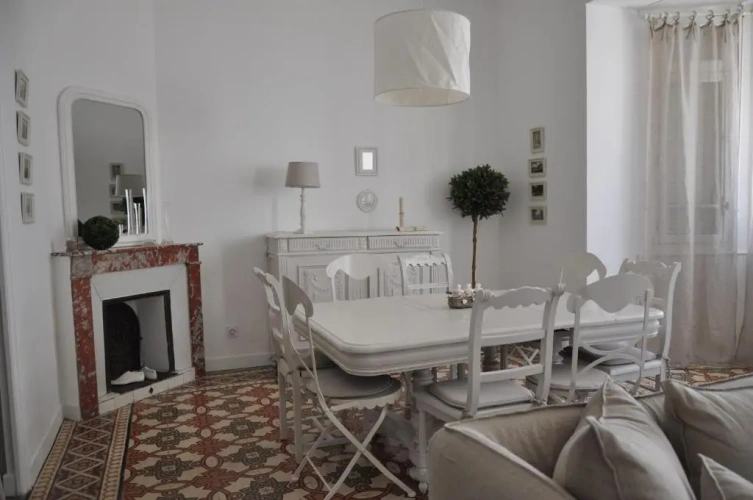 Apartment with balcony