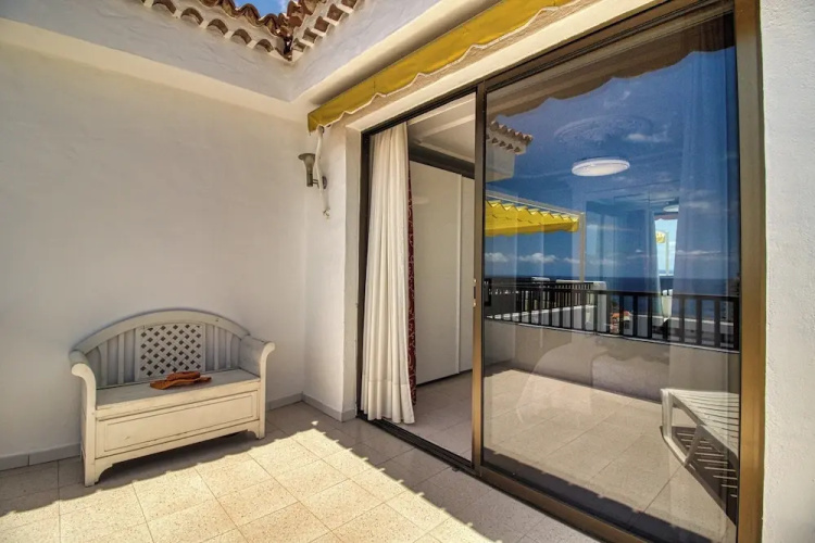 Apartment - Sleeps 4 - Jacuzzi - Terrace - Pool