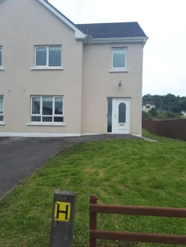 3 Bedrooms Cottage