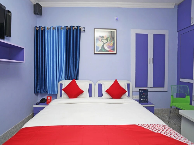 OYO 13092 Comfort Inn