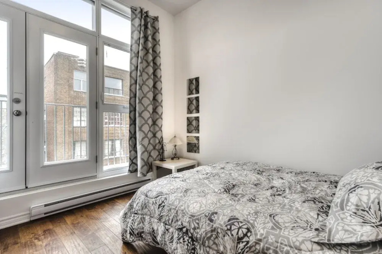 St Laurent Apartments