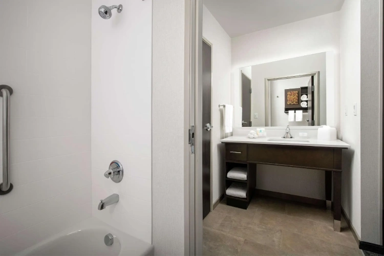 1 Bedroom Quadruple Suite