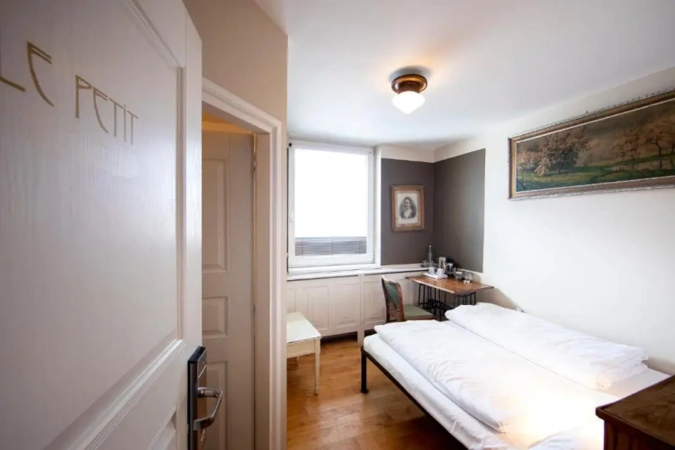 Single room