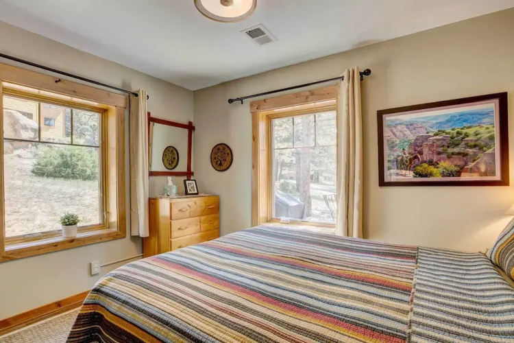 Charming Estes Park Cabin w/ 2 Private Patios!