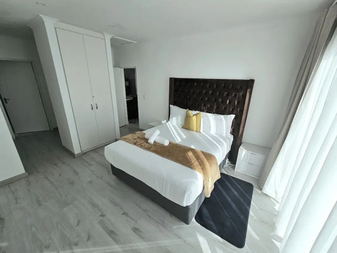 Dolphin Ridge Seaside Apartment