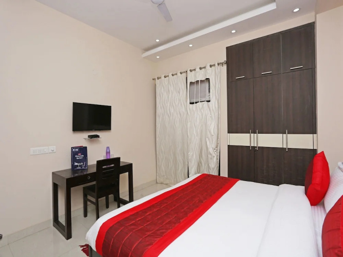 OYO 9997 Sohna Road