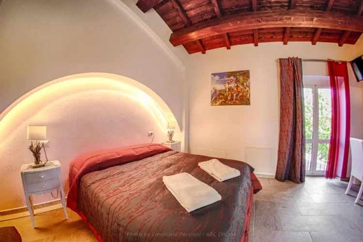 Standard Triple room